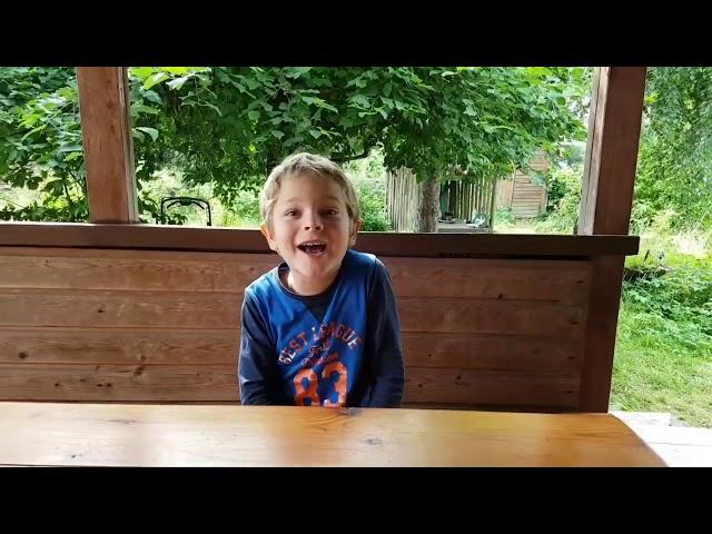 Борис Заходер "Волчок" - читает Гоша Иванов, 6 лет