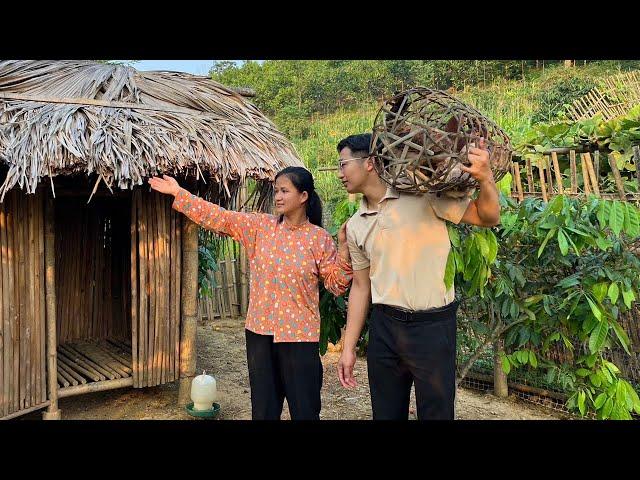 Single Mother Mute Unexpectedly Receives Help From CEO Jems - CEO Gives Chicken To Single Mother