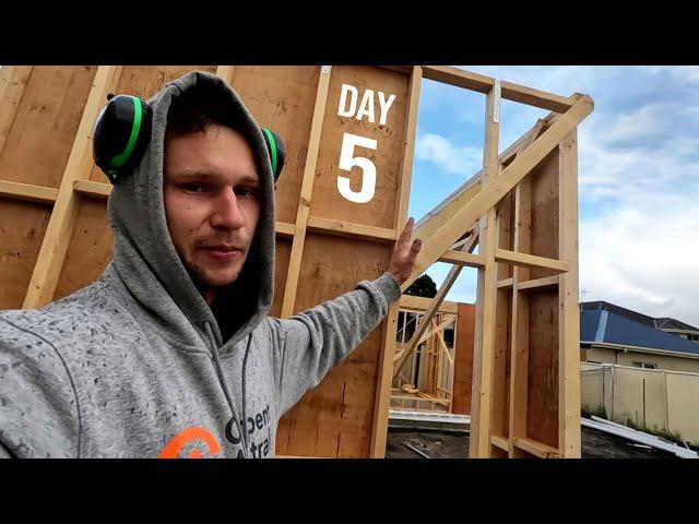 Framing a house START-FINISH