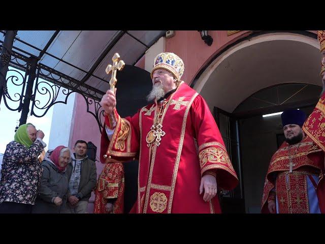 Архиерейское богослужение в Крестовоздвиженском храме