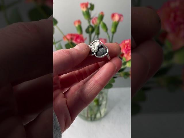 Handmade Sterling Silver Sculpture ring by Lizardi Jewelry