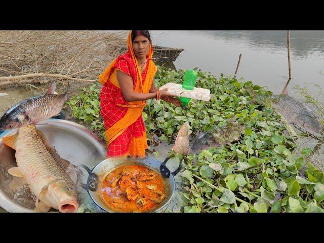 Unique fish trap! catching fish with water bottle in river! big Bottle fish catching video in river!