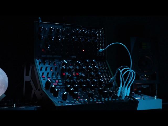 Moog Sound Studio Modular Ambient Jam (Mother-32, DFAM, Subharmonicon)