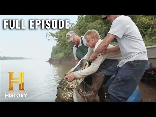 Swamp People: DEADLY MISSION to Capture Massive Gator (S1, E1) | Full Episode