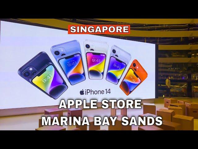 Singapore City - Inside the Apple Store at Marina Bay Sands