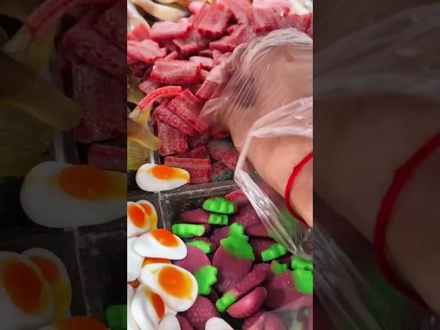 איזה גומי מפה לטעום ובאיזה סכום לקנות פעם הבא? #ממתקים #גומי #כסף #שורטס #תעקבו #food
