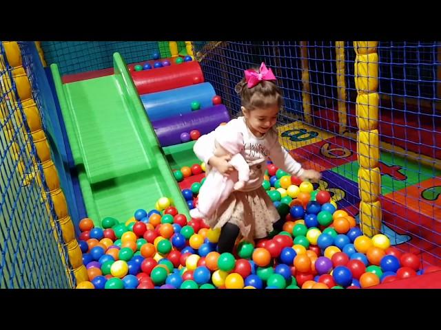 Indoor Playground for Kids - Balls and Slides