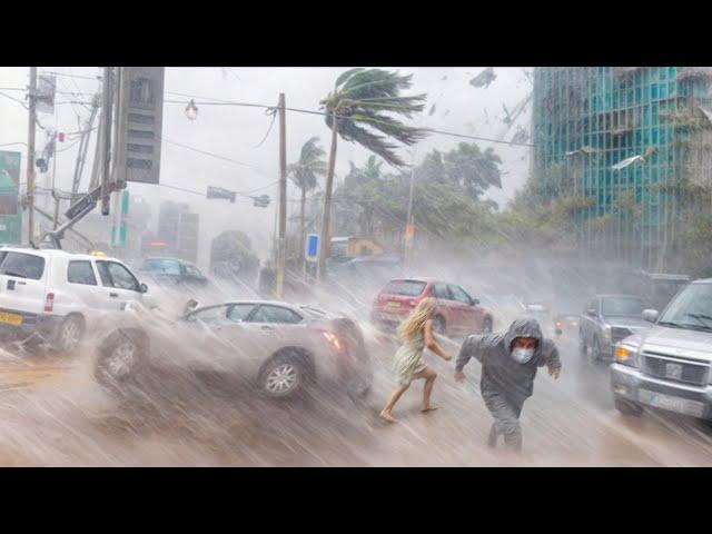 Most Powerful Storm Moments Ever Caught On Camera