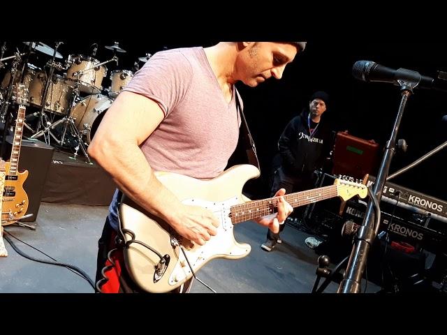 Dweezil Zappa testing VegatremVT1!