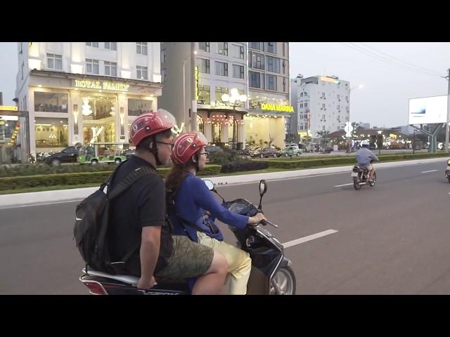 Danang Food Tour By Night-Aodai Ridertour