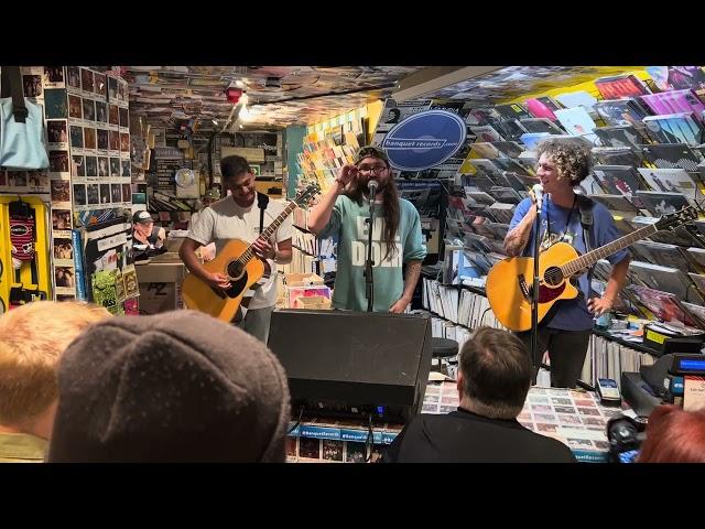 Hot Mulligan (acoustic) at Banquet Records