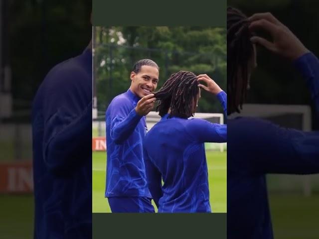 Virgil Van Dijk plays with Ake’s hair then strangles team mate!  #LFC #VVD #Shorts