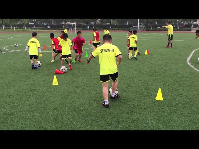 Implizites vs explizites Erlernen von Technik im Fußballtraining [ADVANCE.FOOTBALL] - Jugendtraining