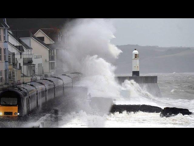 RECORD waves wash away Italy! Tuscany coast damaged