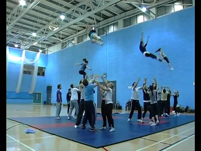 LSJ TV: Male Cheerleaders