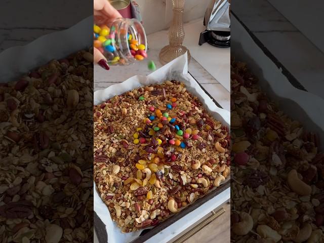 Homemade Christmas granola! My favorite one! I didn’t try a better granola than this one! 