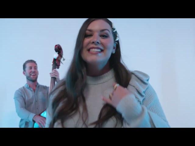 Hannah Kerr - Sleigh Ride (Official Music Video)