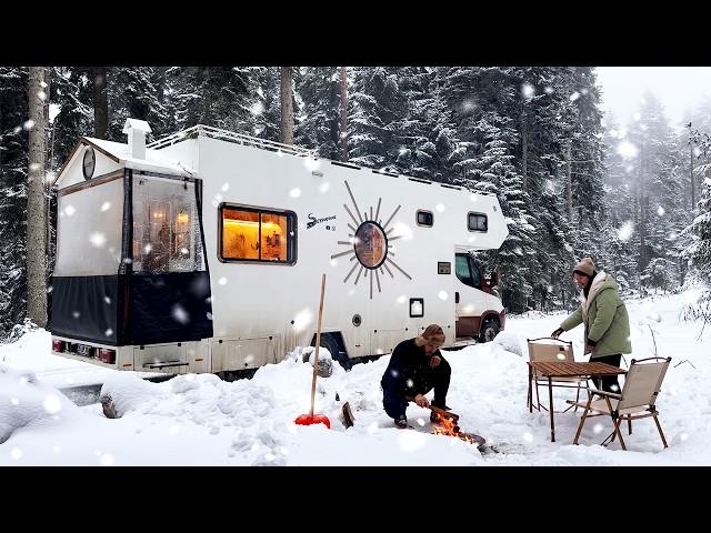 CARAVAN CAMP WITH STOVE IN HIGH SNOW | WE MADE SHISH KEBAB IN THE SNOW