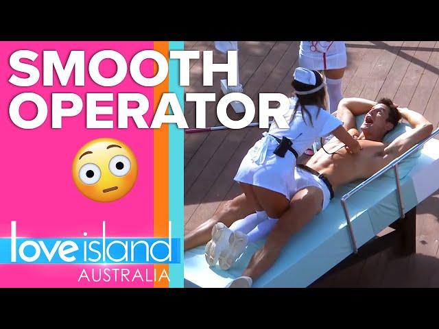 Islanders inspect each other's bodies in a racy game | Love Island Australia 2021