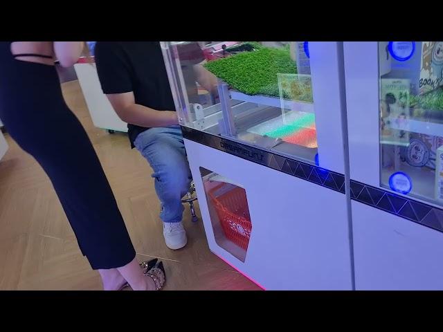 labubu claw machine