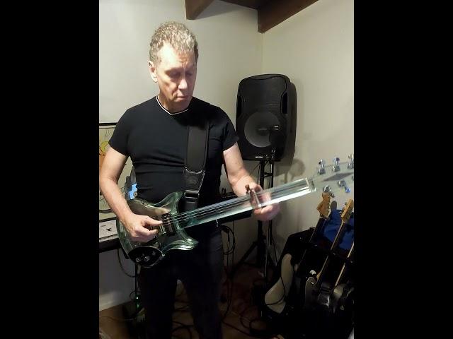  Ned Evett's Stunning Fretless Guitar Tribute to Jeff Beck "