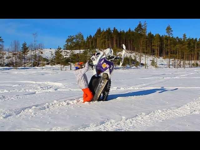 Skidoo 600 Snowmobile Wheelies