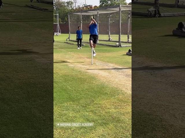 UPCOMING PAKISTANI FAST BOWLER MOHAMMAD HASNAIN BOWLING PRACTICE