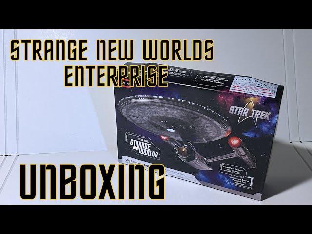 SNW USS Enterprise 1/1000 scale from Polar Lights, unboxing.