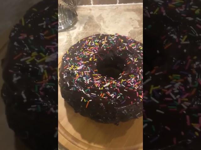 BIG CHOCOLATE DOUGHNUT CAKE WITH CHOCOLATE GANACHE AND SPRINKLES 