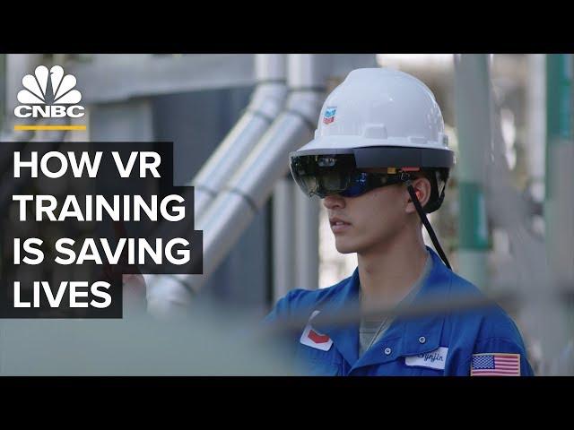 Why Microsoft Uses Virtual Reality Headsets To Train Workers