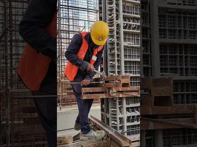 Why does a building not collapse even when an earthquake occurs ( Building isolation system )