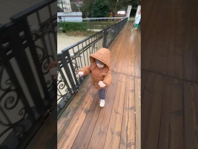 Просто скользко  Егор цел 