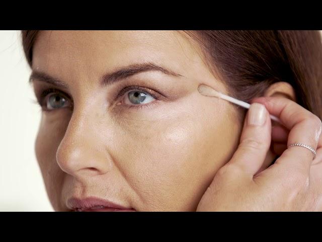 How to create the effect of an instant eye lift