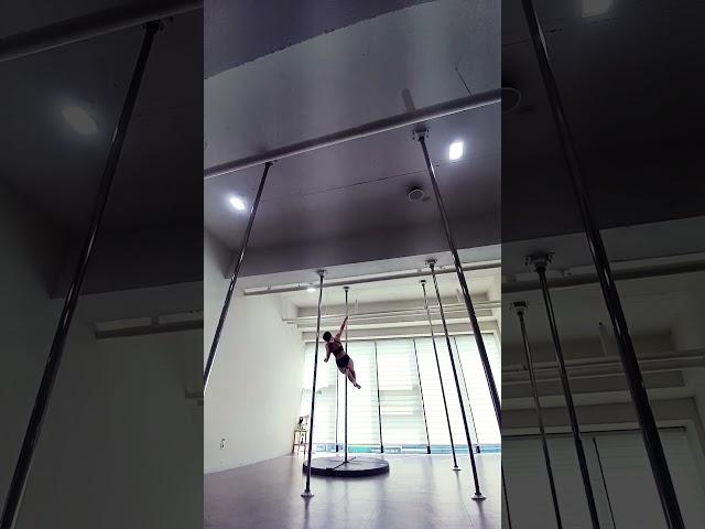 #폴댄스 #폴린이 #초급 #중급 #턴테이블폴싯체어 #임브레스베리에이션