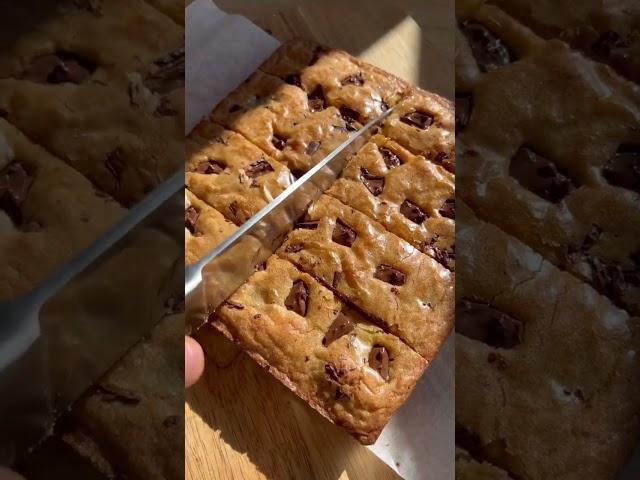 One Bowl Blondies! No mixer required Recipe in comments