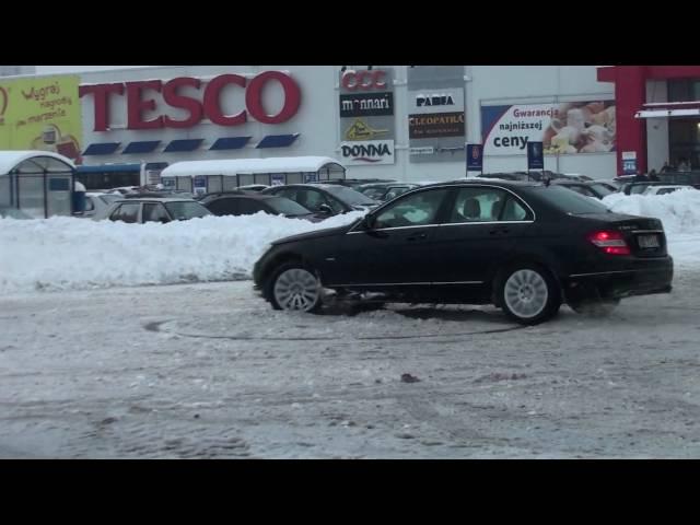 Drifting on the snow 4x4 - Mercedes C320 CDI 4Matic