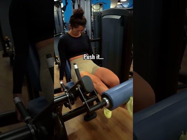 Try this!#shortsvideo #short #legworkoutsforgirls #gymtipsforbeginners #legsuperset #gulte