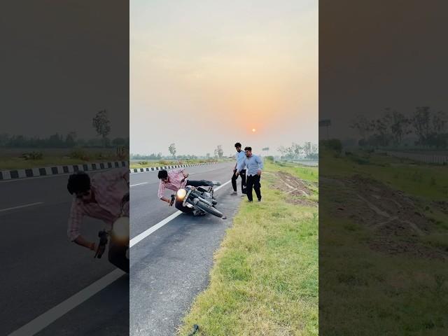 Bhai bike se gir gya  #shortfeed #shortvideo #short #shortsviral #treandingshorts