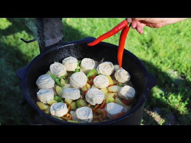 КУРИЦА С КАРТОШКОЙ ПО-ДАЧНОМУ В КАЗАНЕ НА КОСТРЕ.