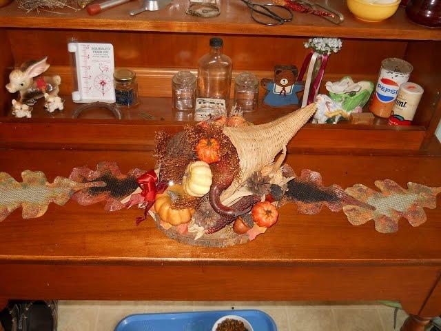 Burlap Leaf Table Runner: No Sew
