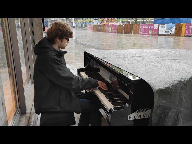 Toccata (Aram Khachaturian) in pubilc - Mikka Hack