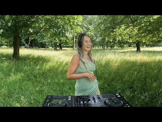 Best Deep Melodic House Mix I Progressive & Melodic House I Daniella Bjarnhof I Deep Into The Woods