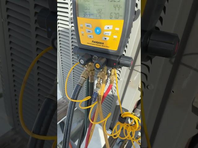 Reversing valve stuck on heating mode #hvactraining101 #hvac #hvachacks #hvacservice #hvacexperts