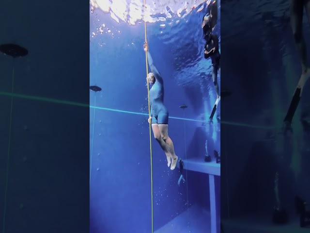 kontraksi di freedive itu candu kadang. kaya cinta, sakit tapi suka