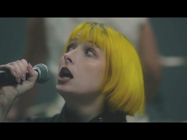 Tessa Violet - Honest (live from Bad Ideas: The Experience)