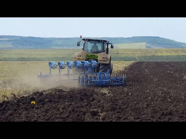 Tрактор CLAAS AXION 930 LEMKEN  with Lemken 6 furrow plough