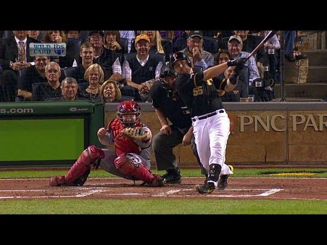 CIN@PIT: Martin blasts homer after fans rattle Cueto