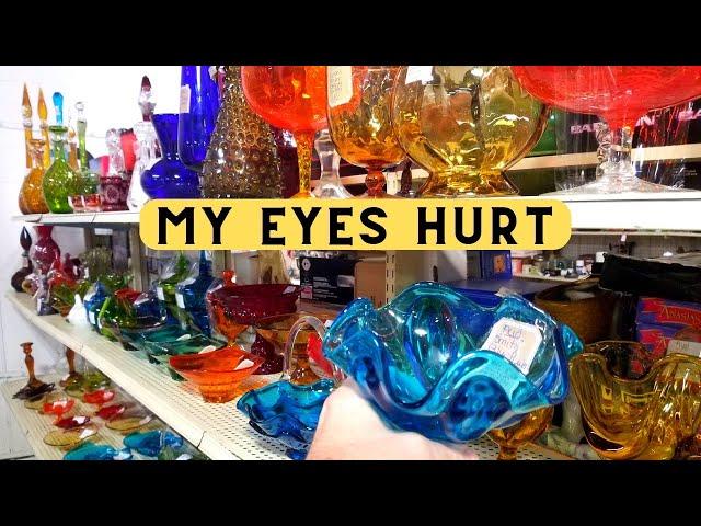 Ep. 60 I've NEVER SEEN so much VINTAGE STUFF...LARGEST ANTIQUE Mall Part 2