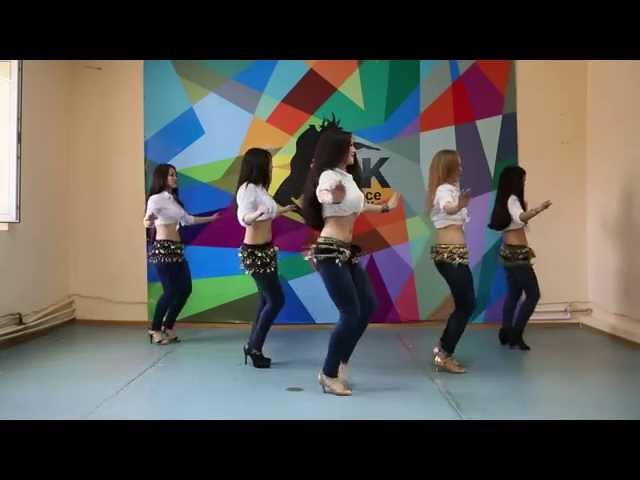 крутой танец живота. belly dance