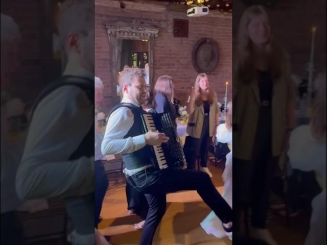 Самая быстрая свадьба в Москве с поющим баянистом аккордеонистом #баянист #свадьба #праздник #баян